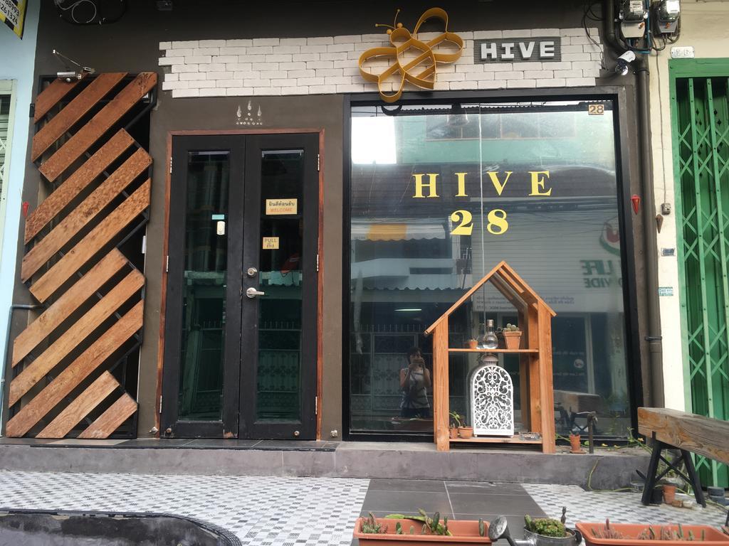 Hive 28 Aparthotel Bangkok Exterior photo
